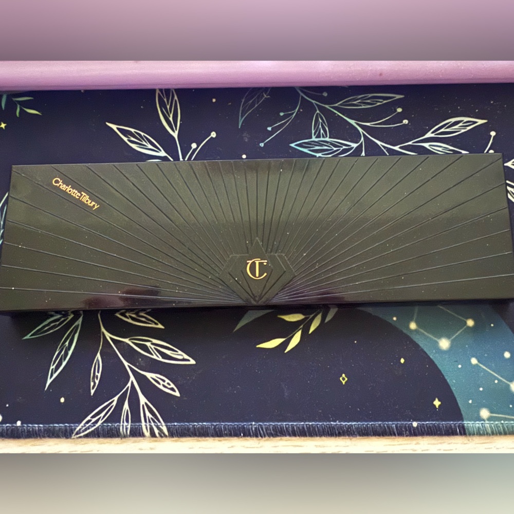 Charlotte Tilbury Smokey Eyes are Forever Palette